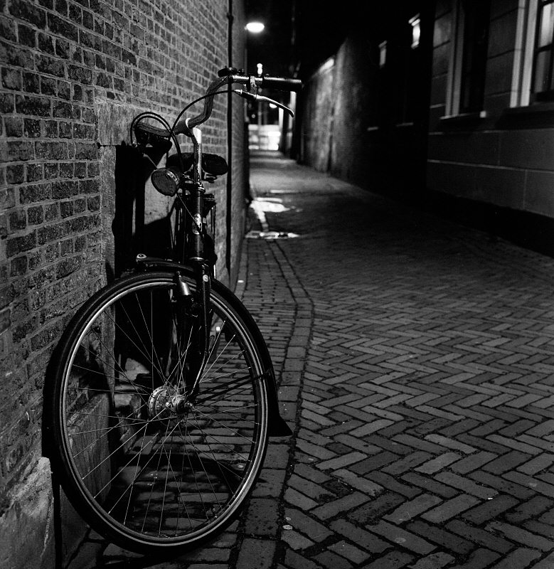 fiets_in_steegje_rolleiflexclub
